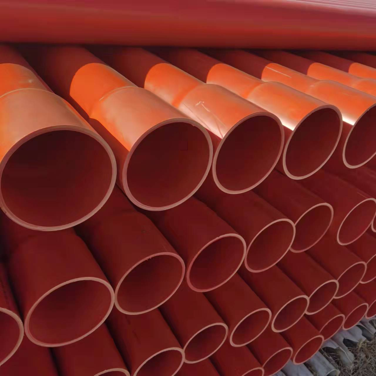 UPVC hoặc CPVC Cable Conduit cái nào tốt hơn?